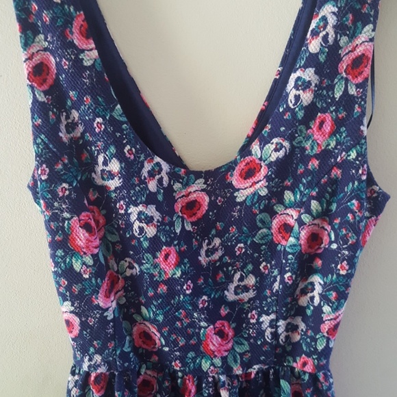 LC Lauren Conrad Dresses & Skirts - ****SOLD***Lauren Conrad Floral dress